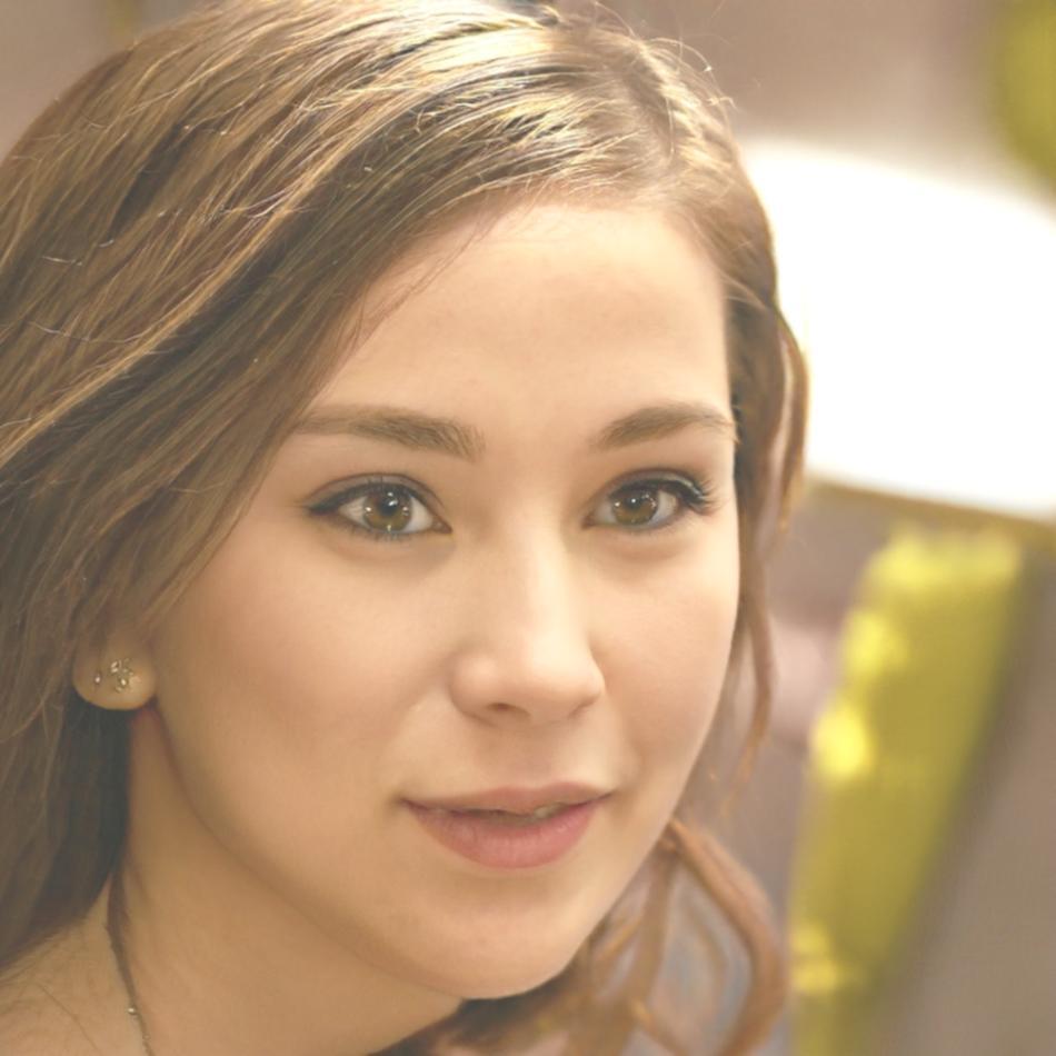 Instructor Sloane Pemberton working with students