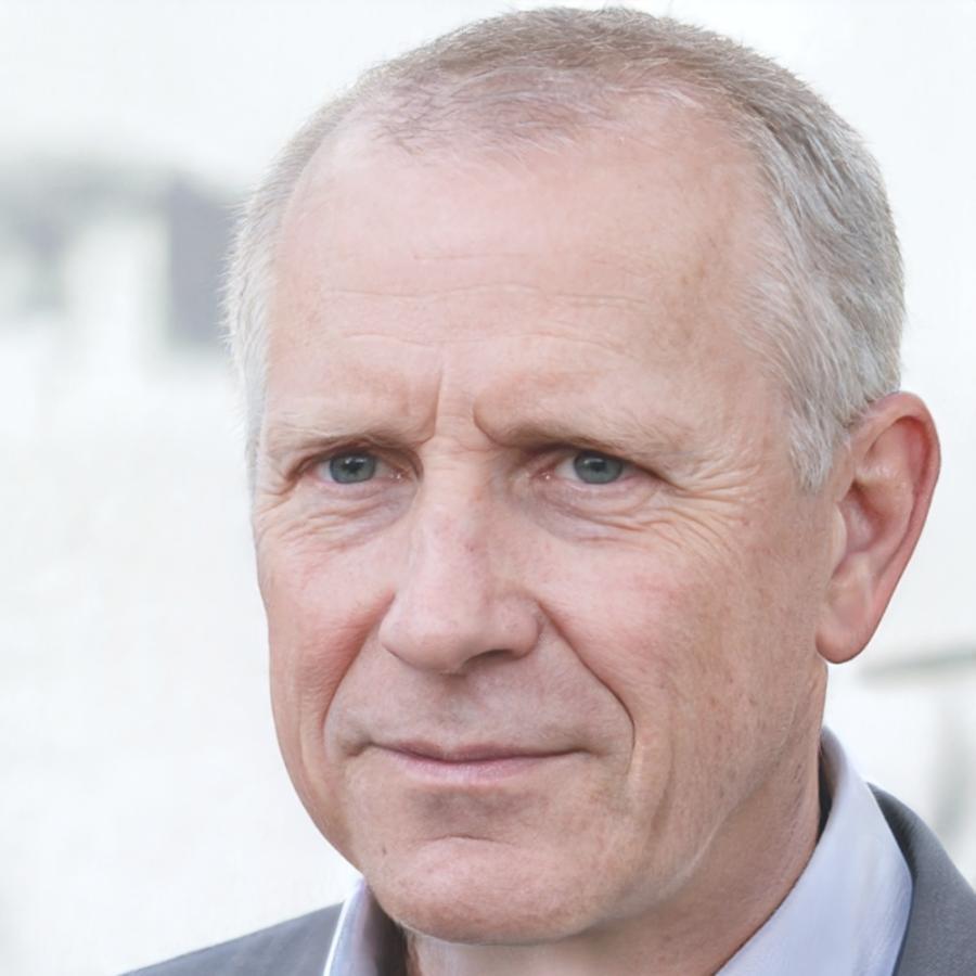 Instructor Edvard Lindqvist reviewing financial documents